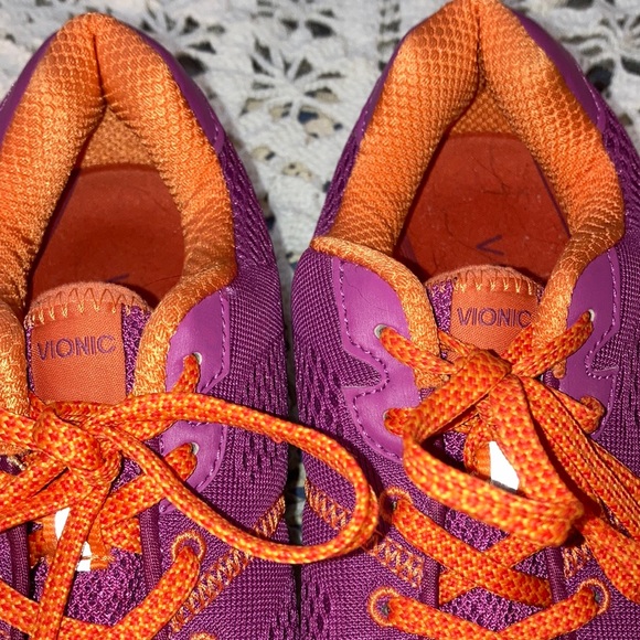 🐞Vionic Sneakers - Picture 2 of 13